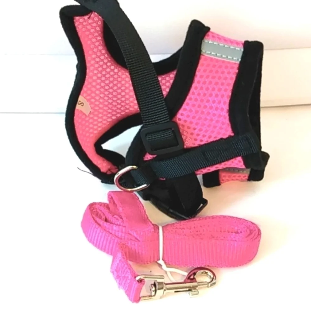 SMALL PET HARNESS VEST WITH LEASH PINK & BLACK SIZE SMALL NWT